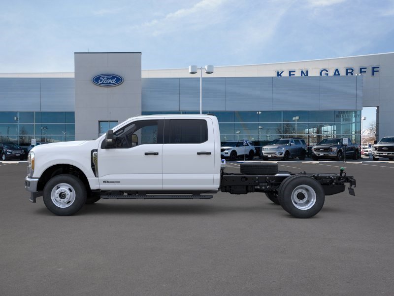 New 2026 Oxford White Ford XL image 3