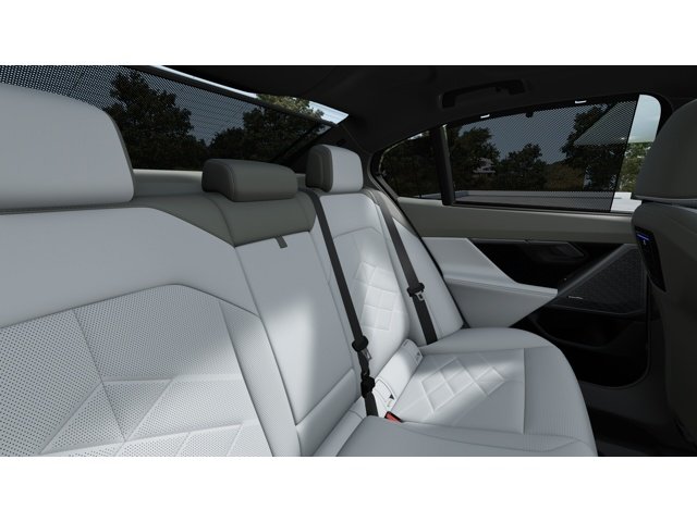 New 2027 Oxide Grey Metallic BMW 540i xDrive image 12