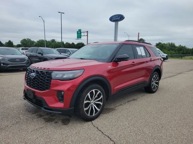 Used 2025 Red Metallic Ford ST-Line image 18