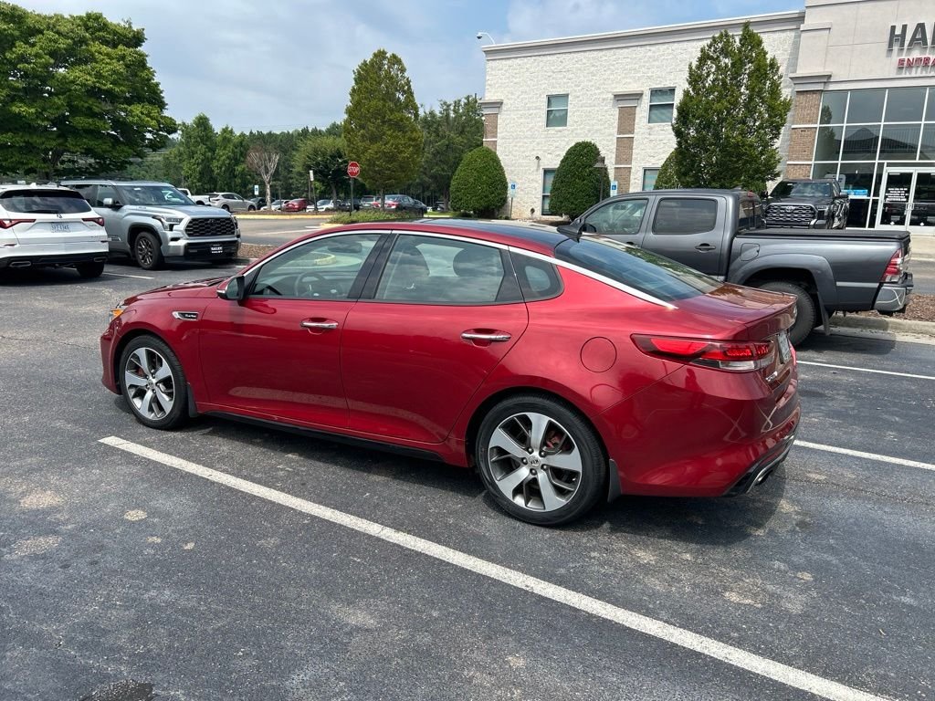 Used 2018 Red Kia SX image 4