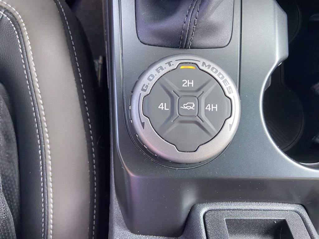 Used 2025 Gray Ford Outer Banks image 29