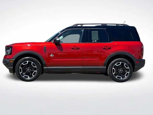 Used 2023 Red Ford Outer Banks image 10