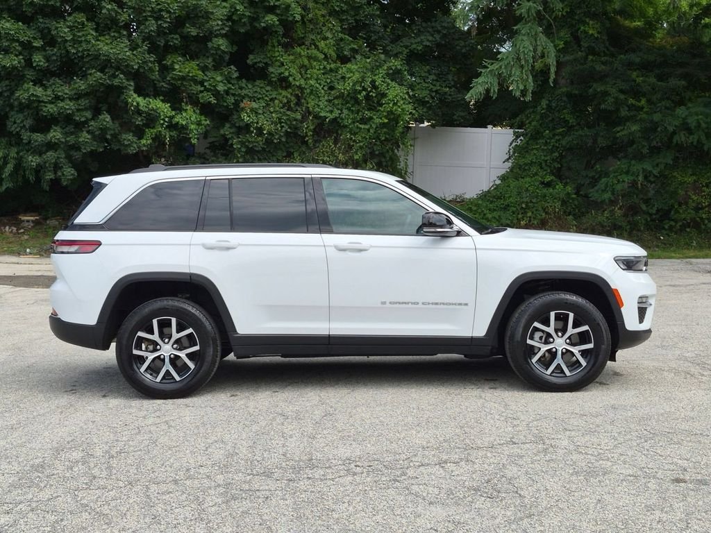 Certified Used 2024 White Jeep Limited image 2