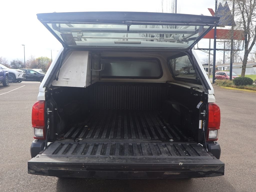 2022 Toyota Tacoma SR - Photo 6