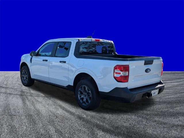 New 2026 Oxford White Ford XLT image 6