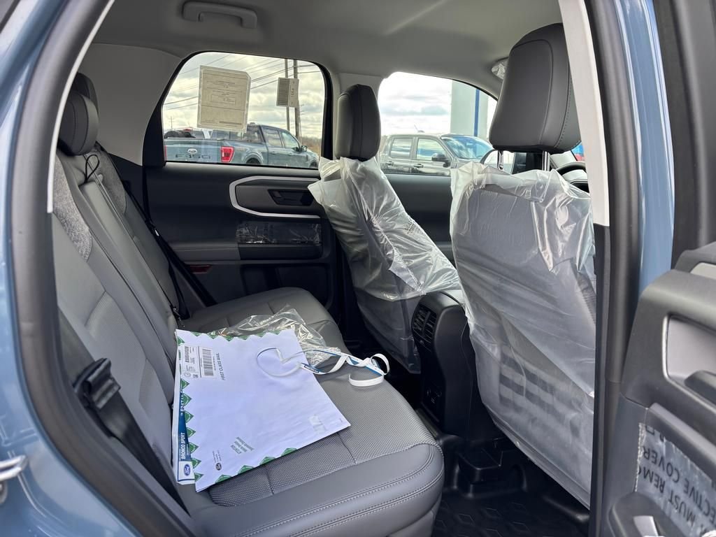 New 2026 Azure Gray Metallic Tri-Coat Ford Badlands® image 12