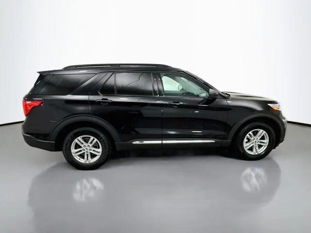 Used 2021 Black Ford XLT image 8