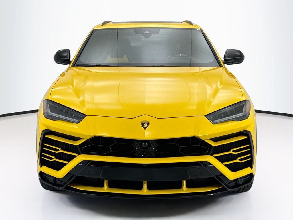 Used 2019 Black Lamborghini Base image 2