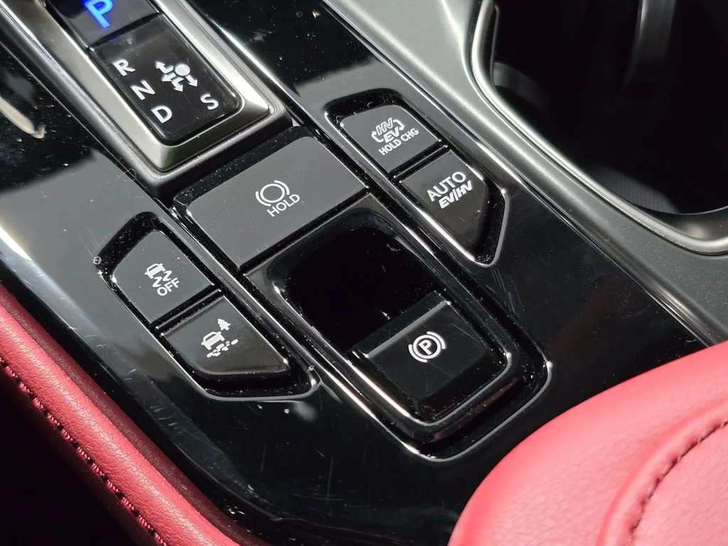 New 2026  Lexus 450h+ Luxury image 25