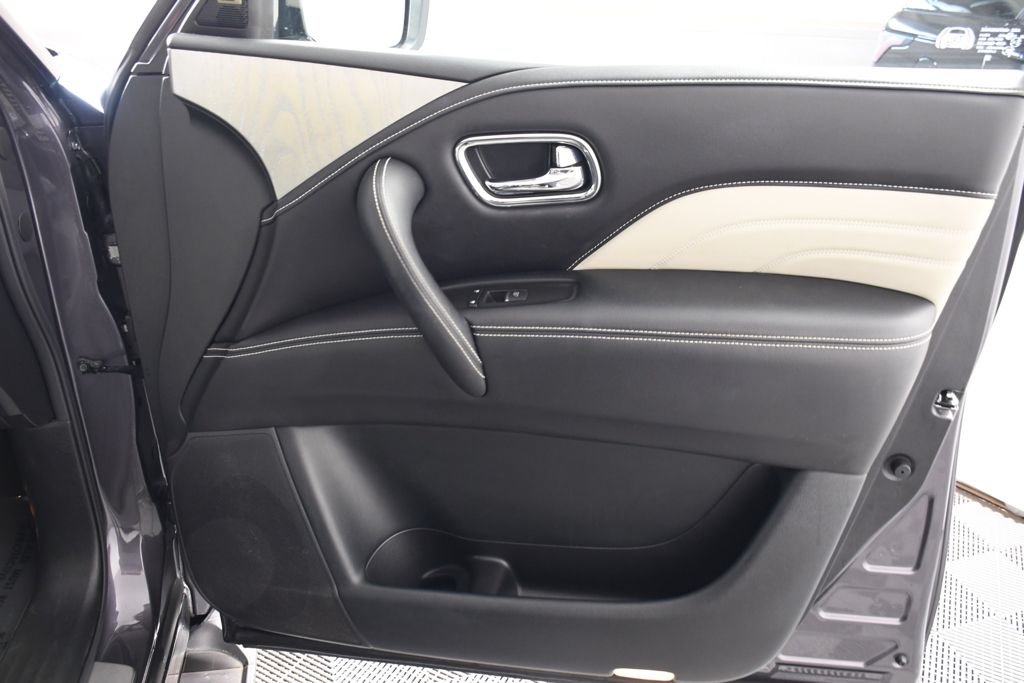 Used 2019 Anthracite Gray INFINITI Limited image 18