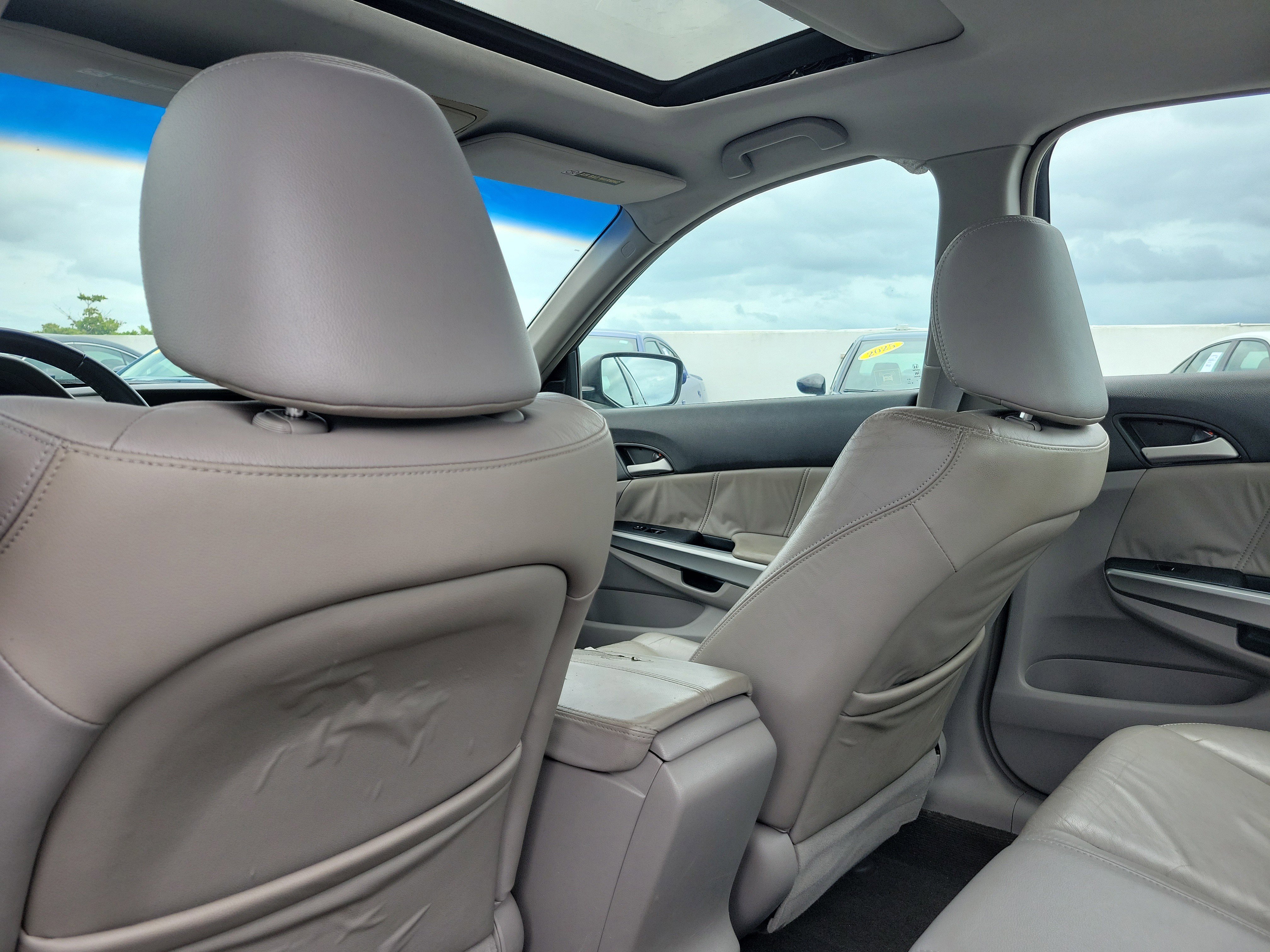 Used 2009 Gray Honda EX-L image 13