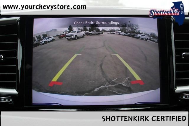 Used 2025 White Chrysler Select image 28