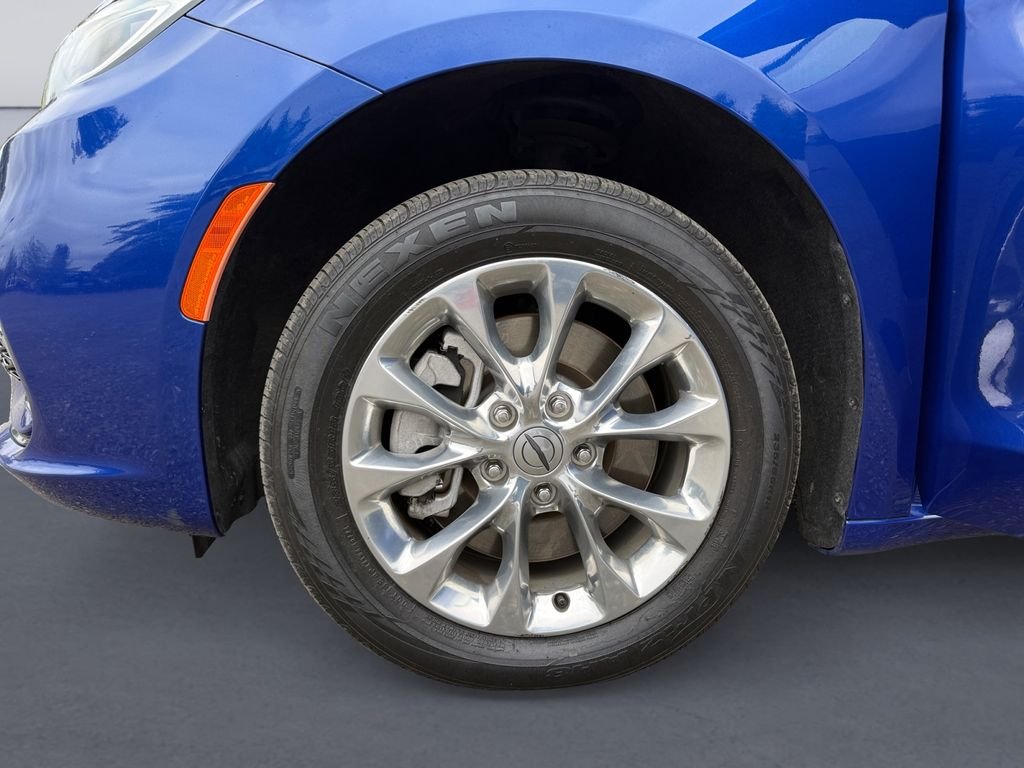 Used 2021 Blue Chrysler Touring L image 10