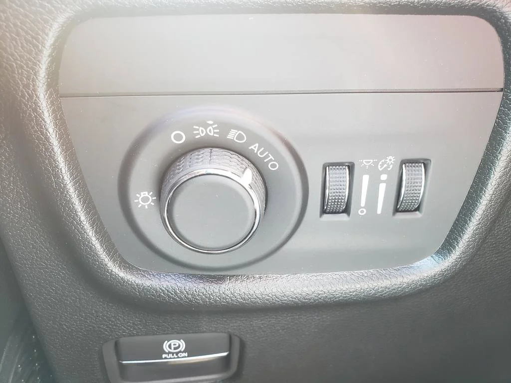 2025 Jeep Grand Cherokee Altitude - Photo 23