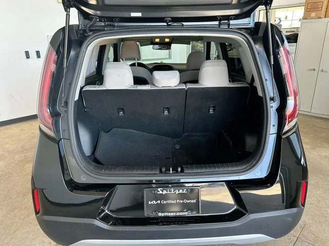 Used 2024 Black Kia LX image 21