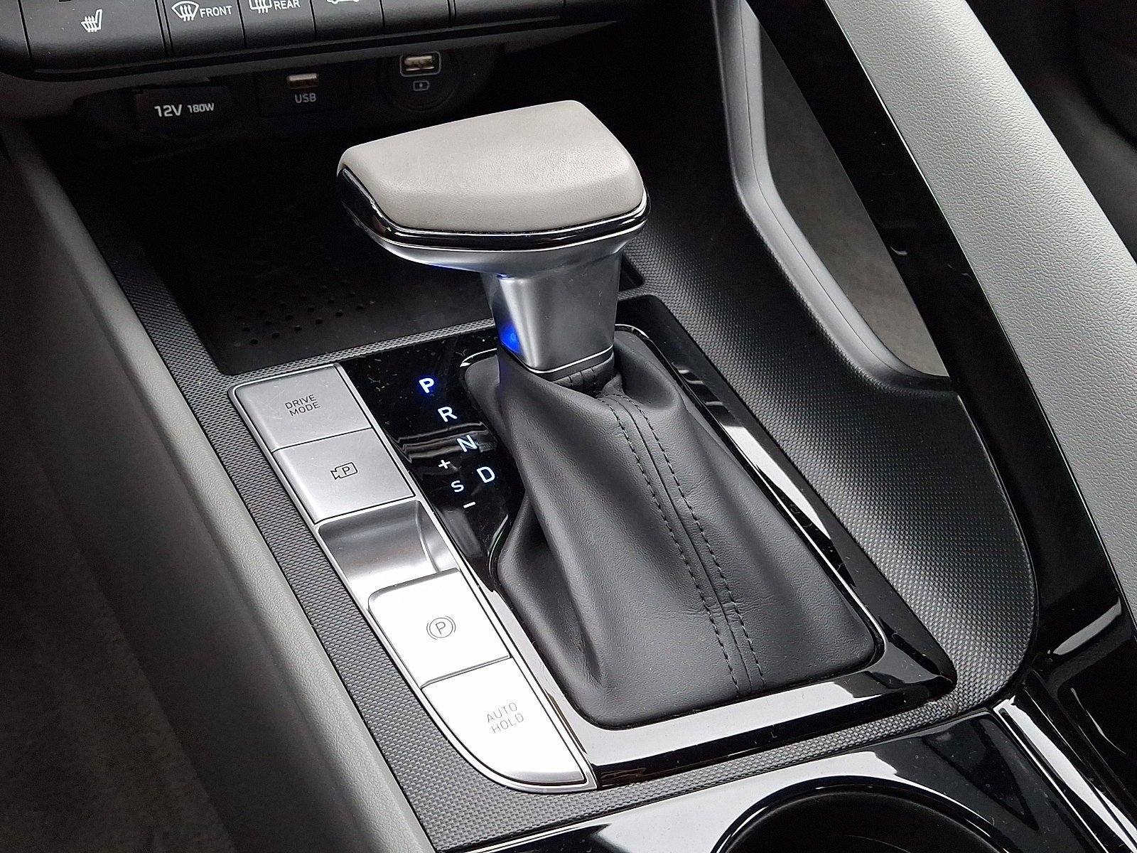 Used 2023 Shimmering Silver Pearl Hyundai SEL image 13