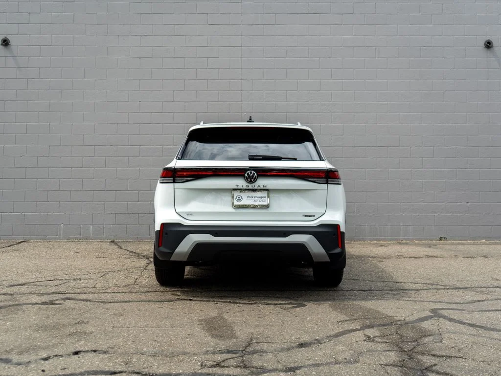 New 2026 Pure White Volkswagen 2.0T SE image 5