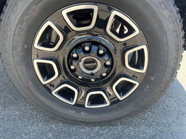 New 2026 Glacier Gray Metallic Tri-Coat Ford F-250® Platinum® image 38