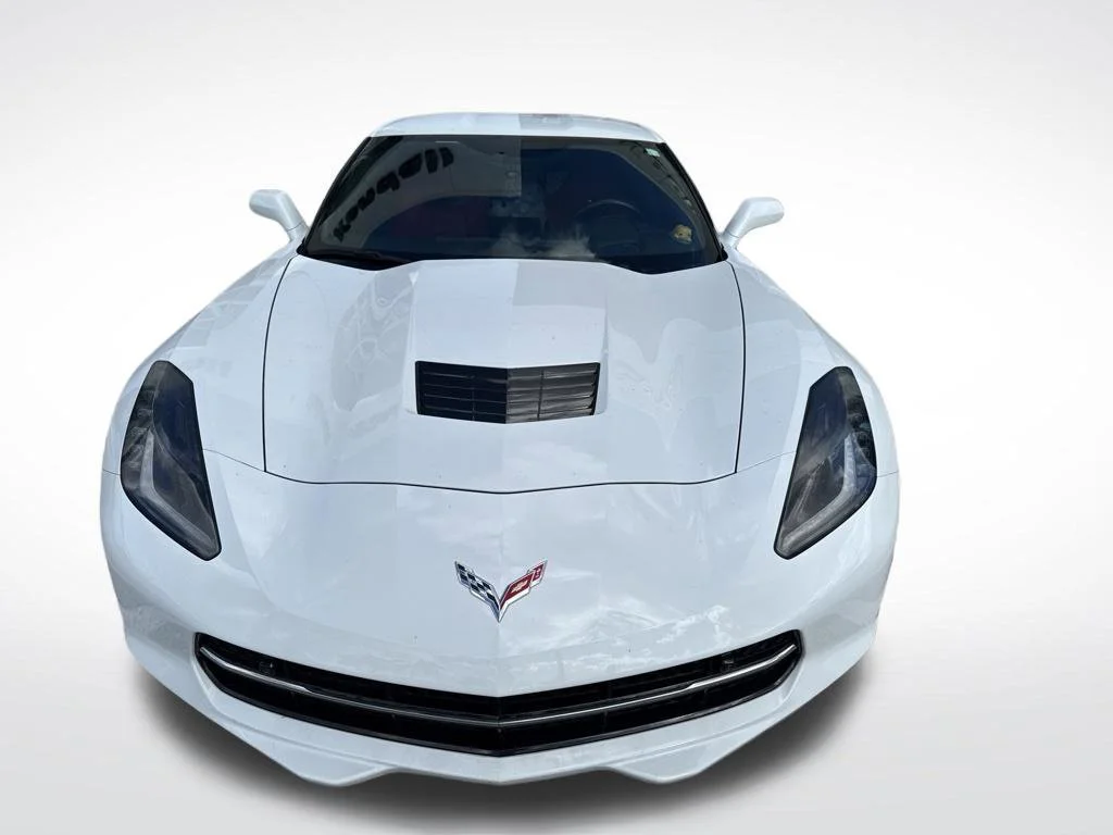 Used 2017 White Chevrolet Stingray image 5