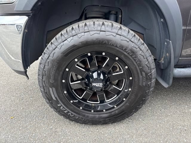 Used 2018 Granite Crystal Metallic Clearcoat Ram Tradesman image 5