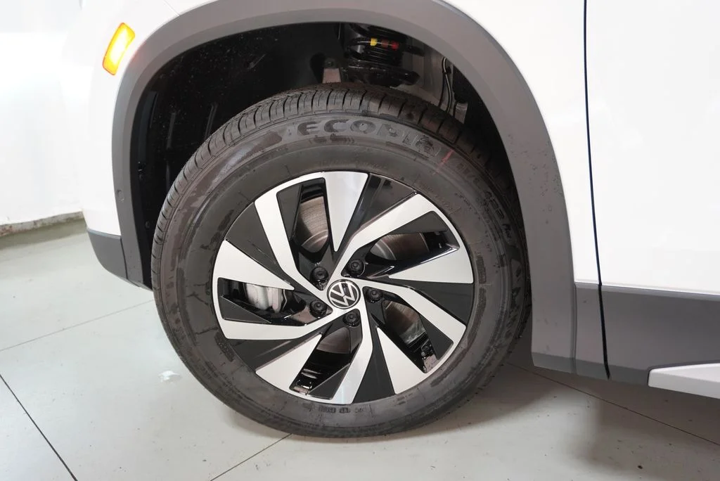 New 2026 Pure White Volkswagen 2.0T S image 28