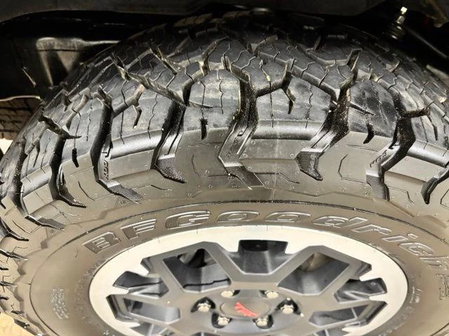 Used 2025 CUTTING EDGE Toyota  image 7