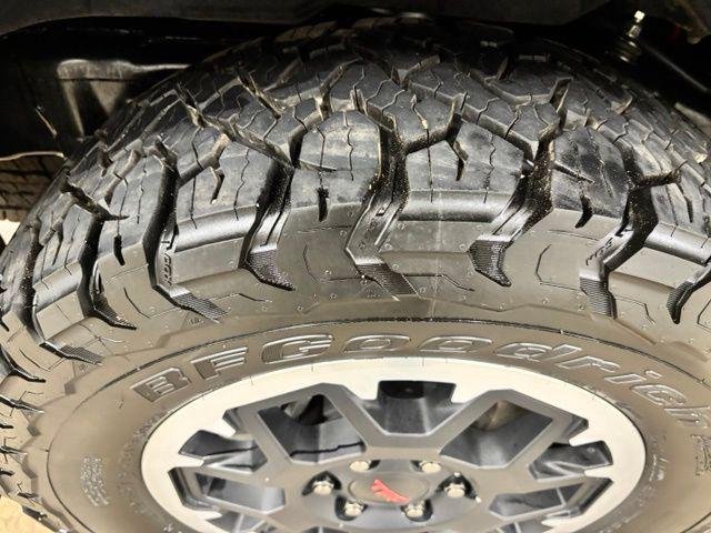 Used 2025 CUTTING EDGE Toyota  image 7