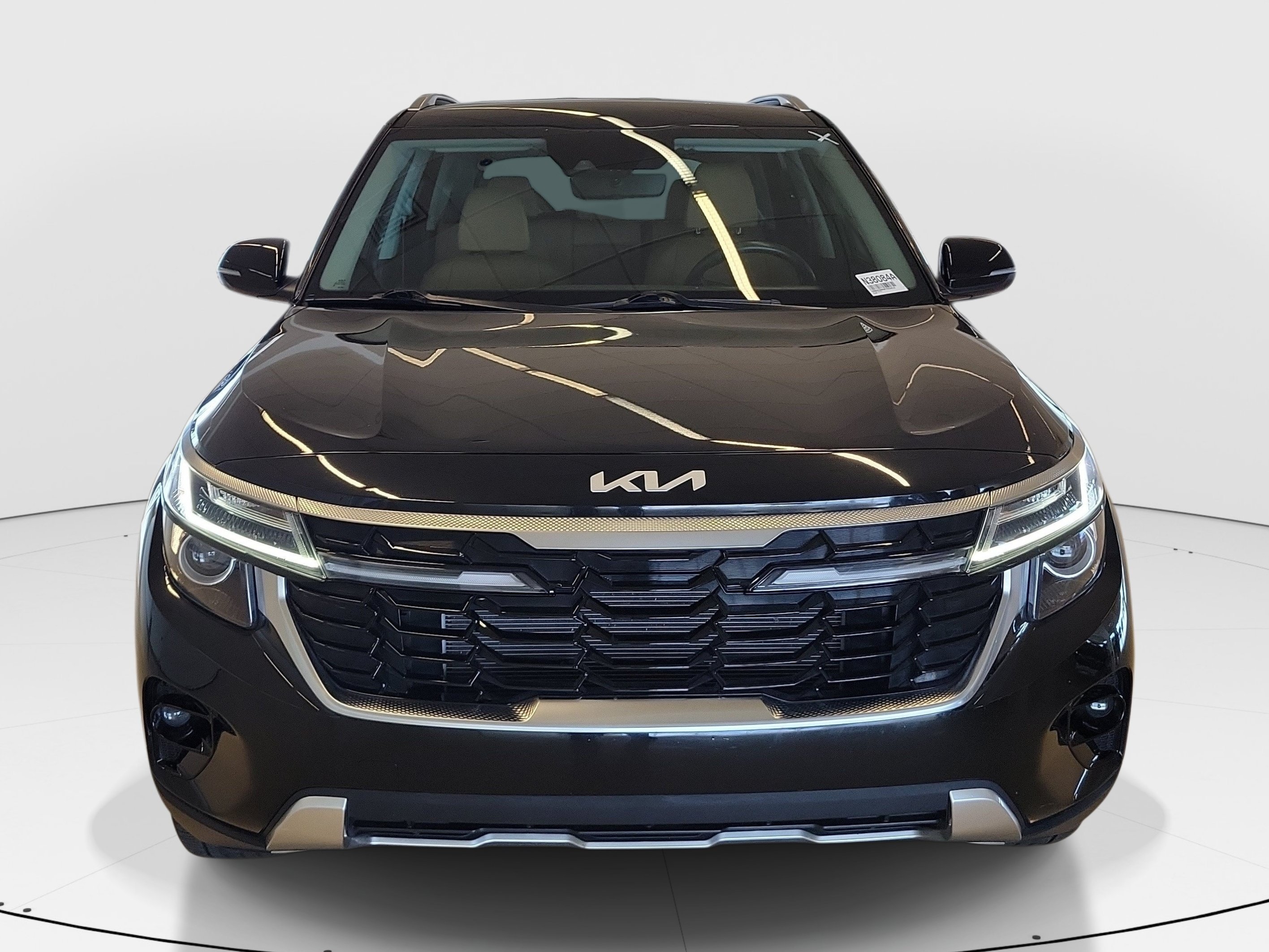 Used 2024 Fusion Black Kia EX image 3