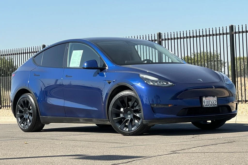 Used 2020 Tesla Model Y Long Range with VIN 5YJYGDEE6LF038235 for sale in Hanford, CA
