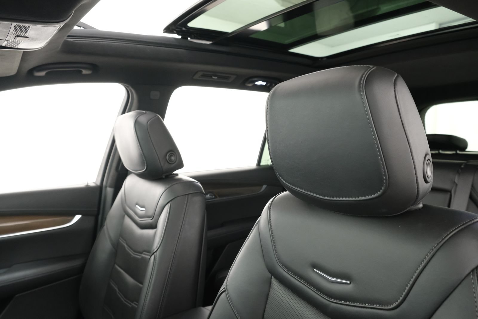 Used 2020 Stellar Black Metallic Cadillac Sport image 30