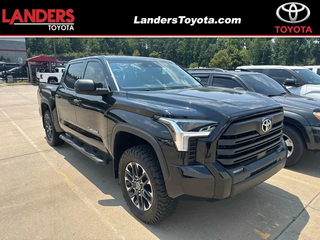 2024 Toyota Tundra 4WD SR5