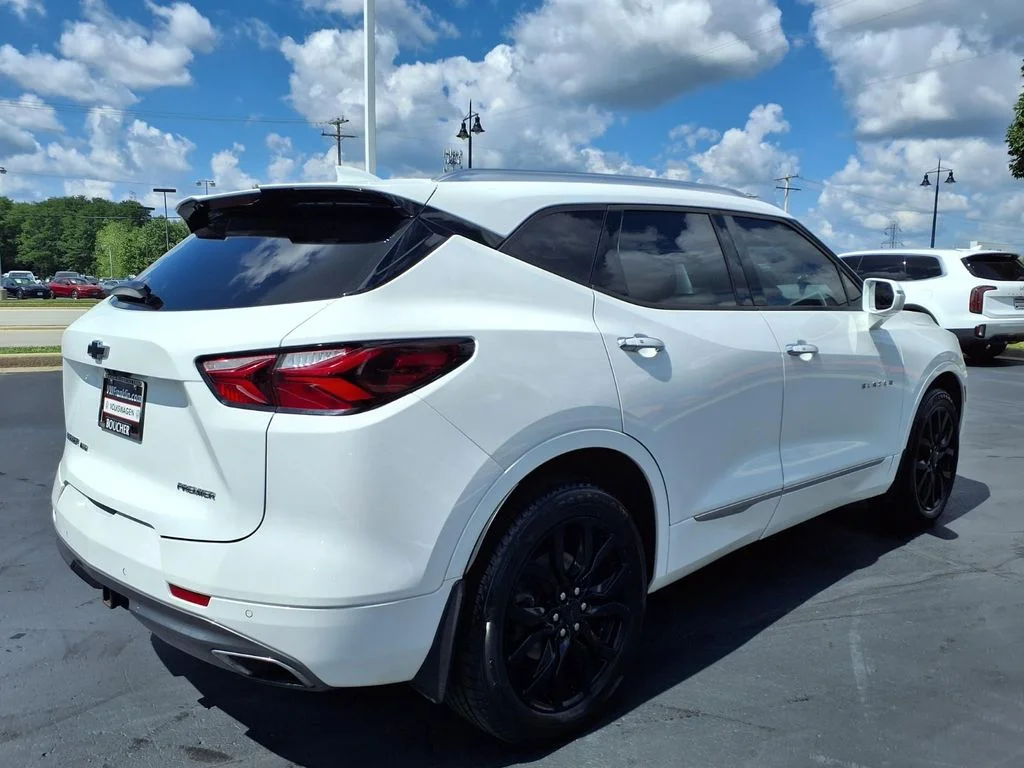 Used 2019 Summit White Chevrolet Premier image 2