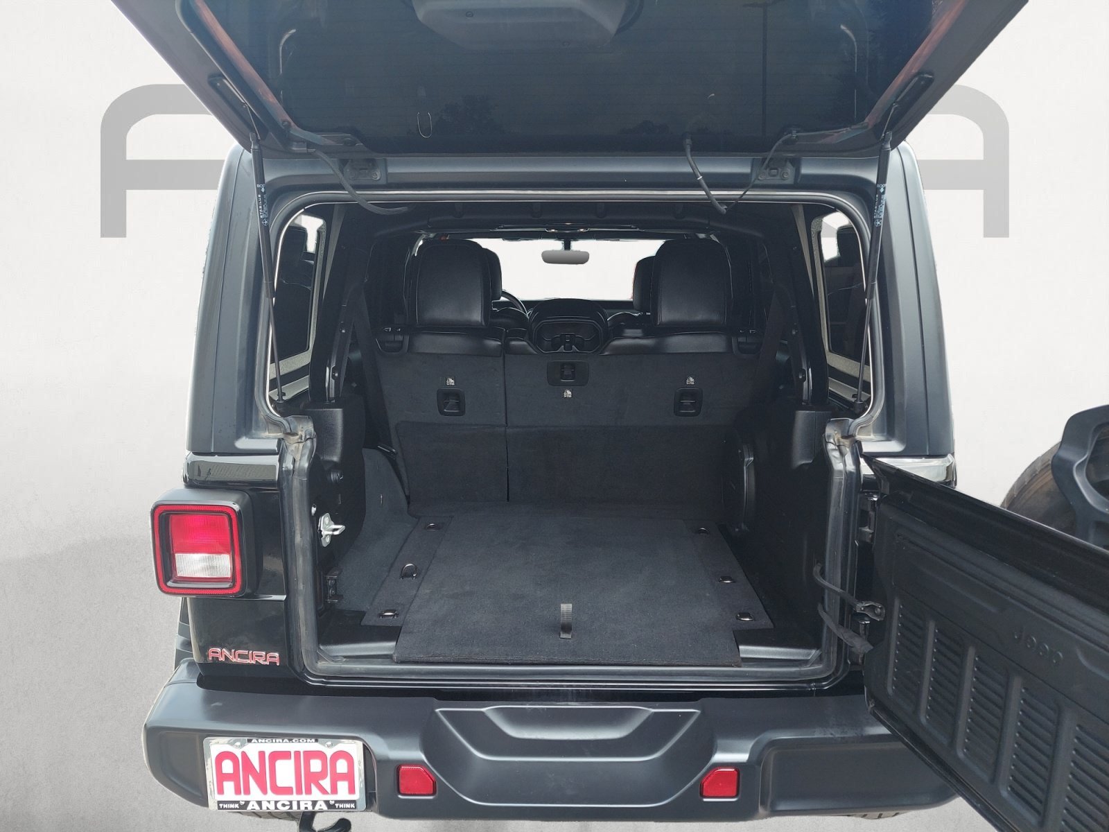 Used 2022 Black Clearcoat Jeep Unlimited Sahara image 12