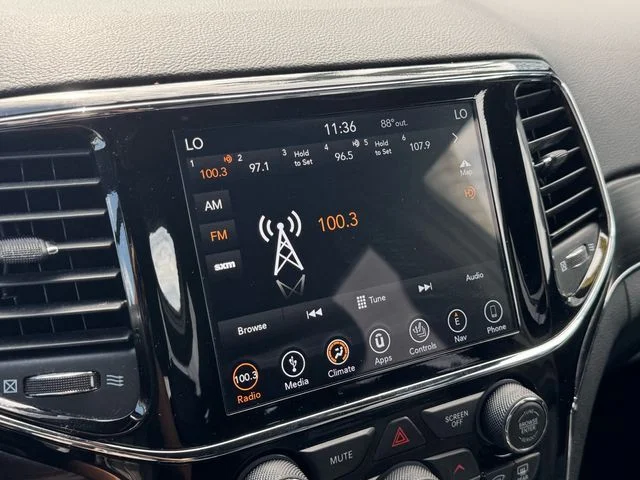 Used 2019 White Jeep Limited image 22