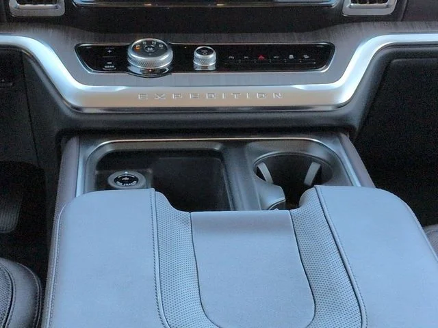 New 2026 Star White Metallic Tri-Coat Ford Platinum® image 19