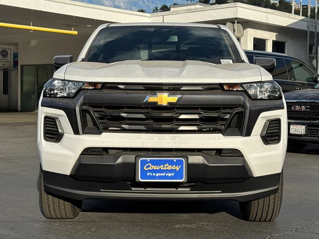 New 2026 Summit White Chevrolet LT image 4
