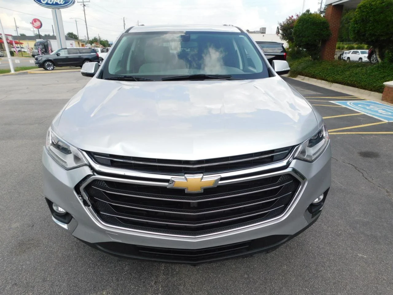Used 2018 Silver Chevrolet FWD 4DR LT CLOTH W/1LT image 3