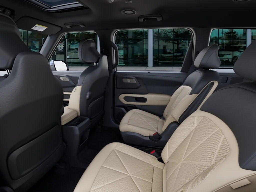 New 2027 White Kia EX image 18