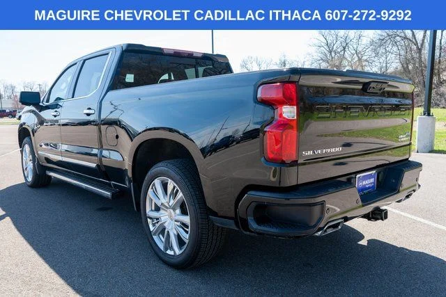 Used 2022 Black Chevrolet High Country image 8