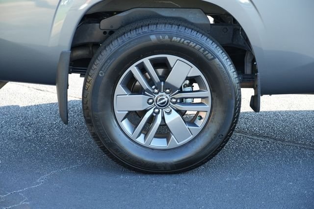Used 2025 Gray Nissan SV image 8