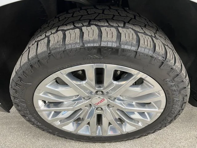 Used 2023 White GMC Denali image 13