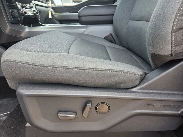 New 2026 Oxford White Ford XLT image 32
