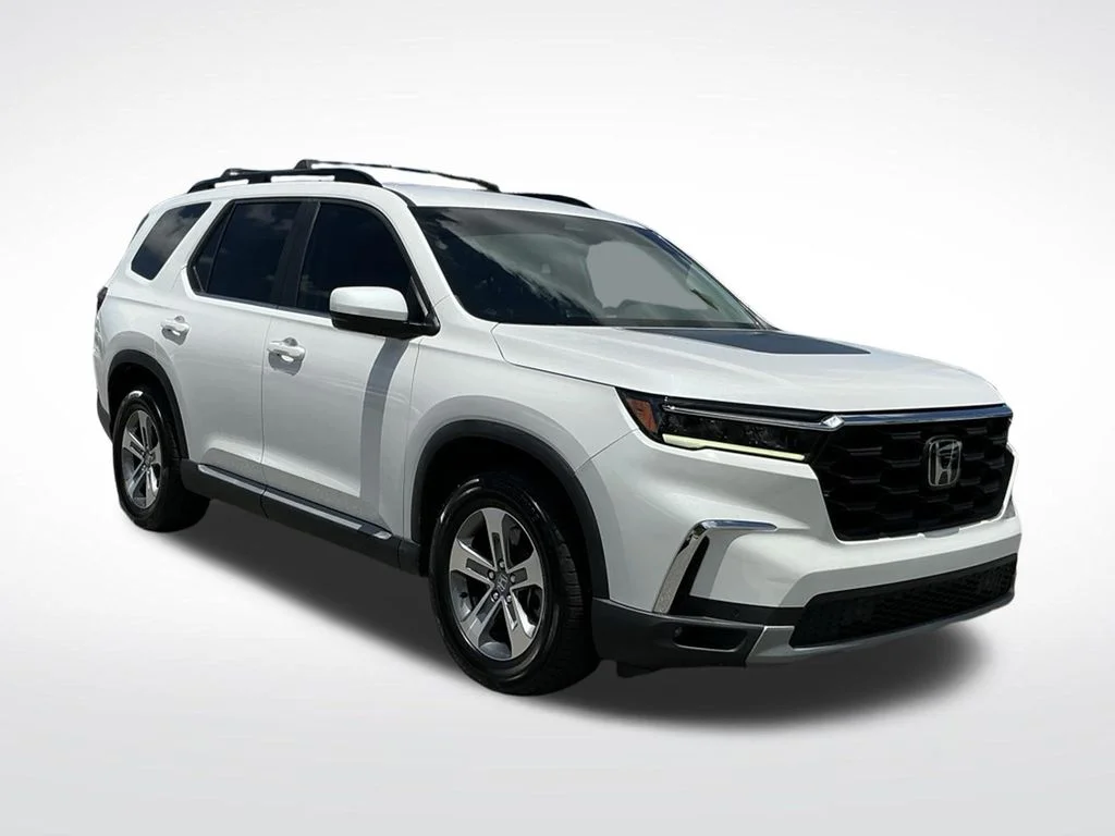 Used 2023 White Honda EX-L image 15