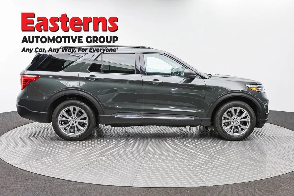 Used 2022 Green Ford XLT image 4