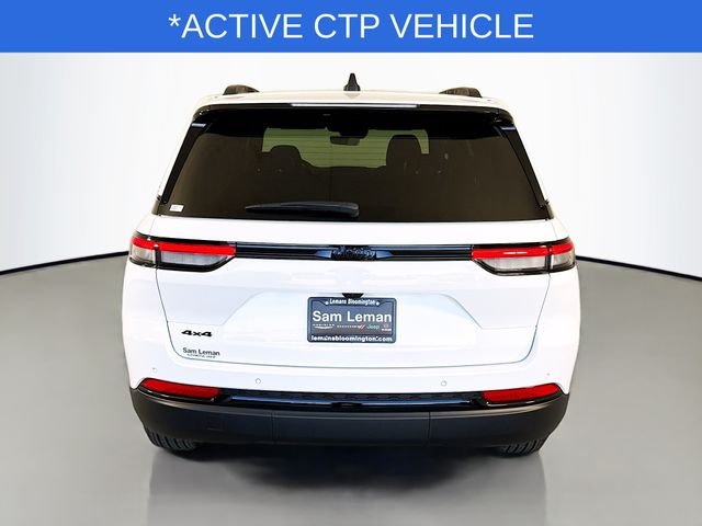New 2025 Bright White Clear-Coat Exterior Paint Jeep Altitude X image 6