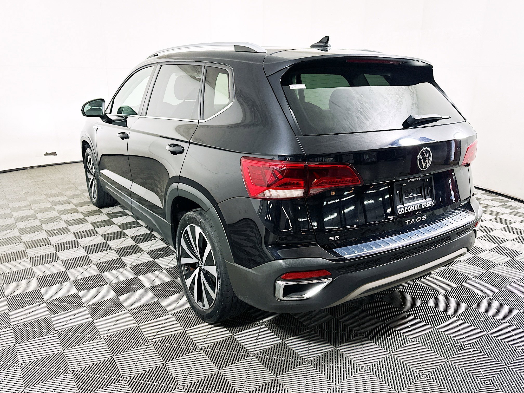 2022 Volkswagen Taos thumbnail 7