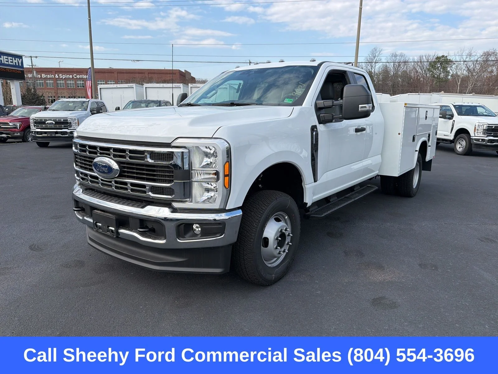 2026 Ford F-350 Super Duty Chassis Cab XL - Photo 2
