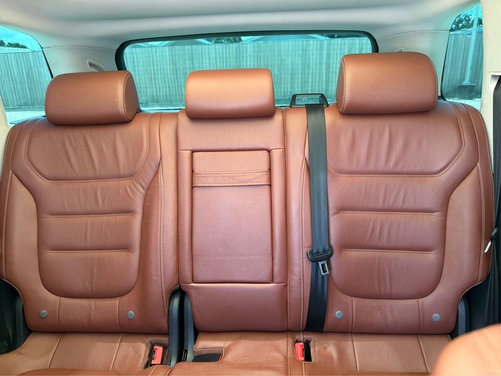 Used 2015 Pure White Volkswagen Lux image 16