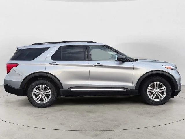Used 2022 Silver Metallic Ford XLT image 4