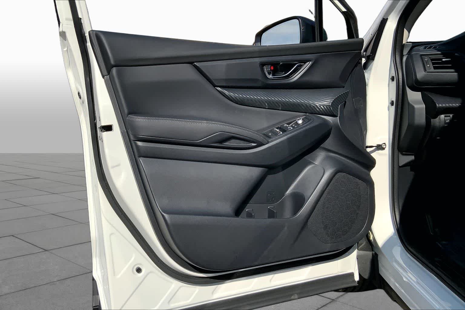 New 2026 CRYSTAL WHITE PEARL Subaru Premium 7-Passenger image 10